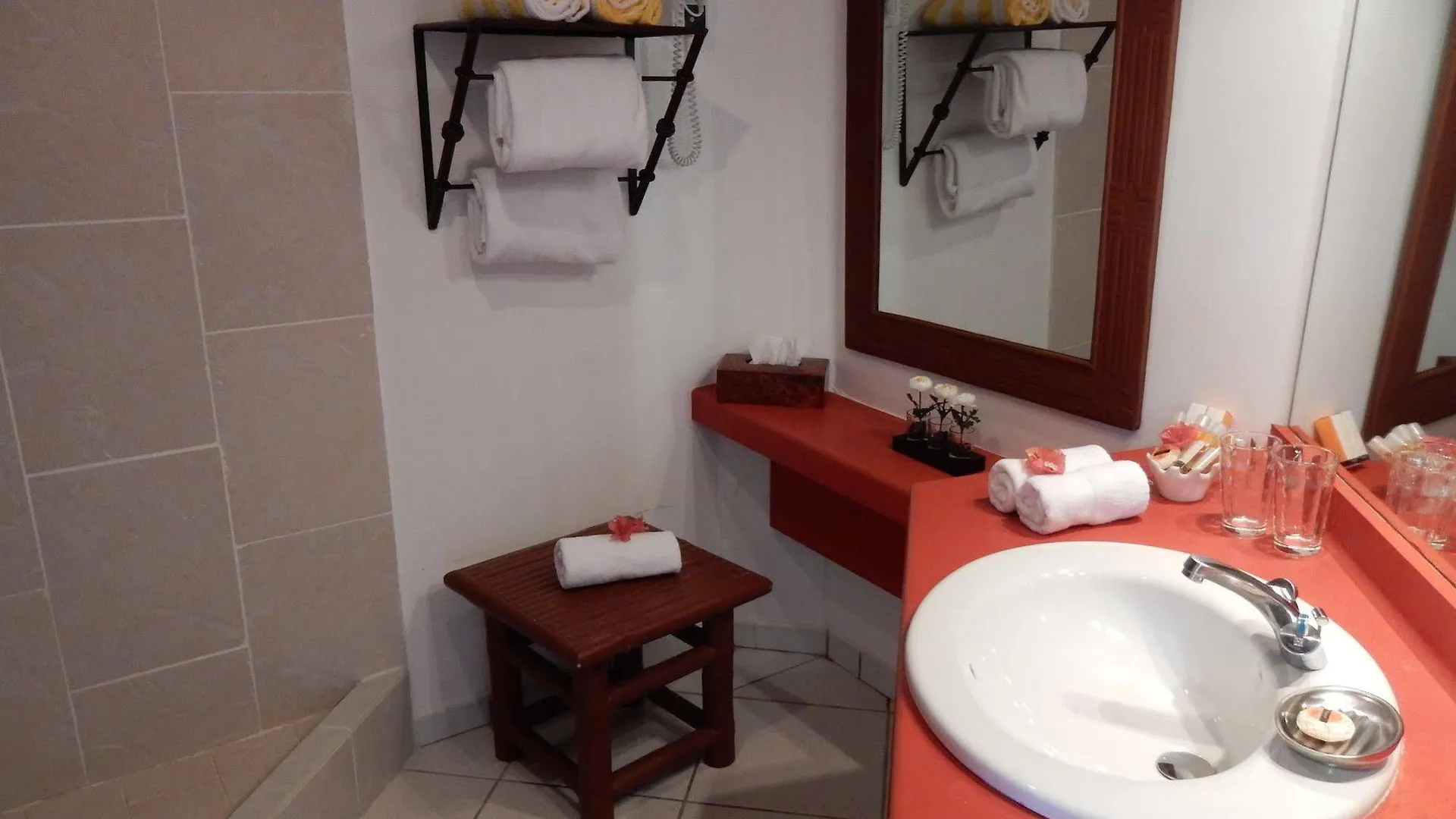 Orient Bay Palm Court Residence מלון