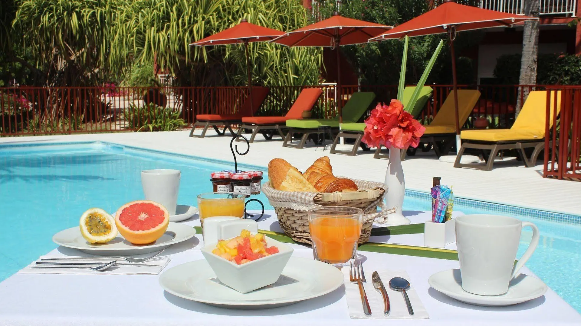 Palm Court Residence Ориент-Бэй 3*,