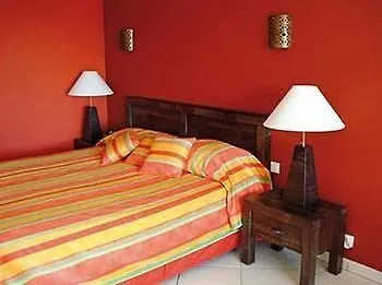 Отель Palm Court Residence Ориент-Бэй